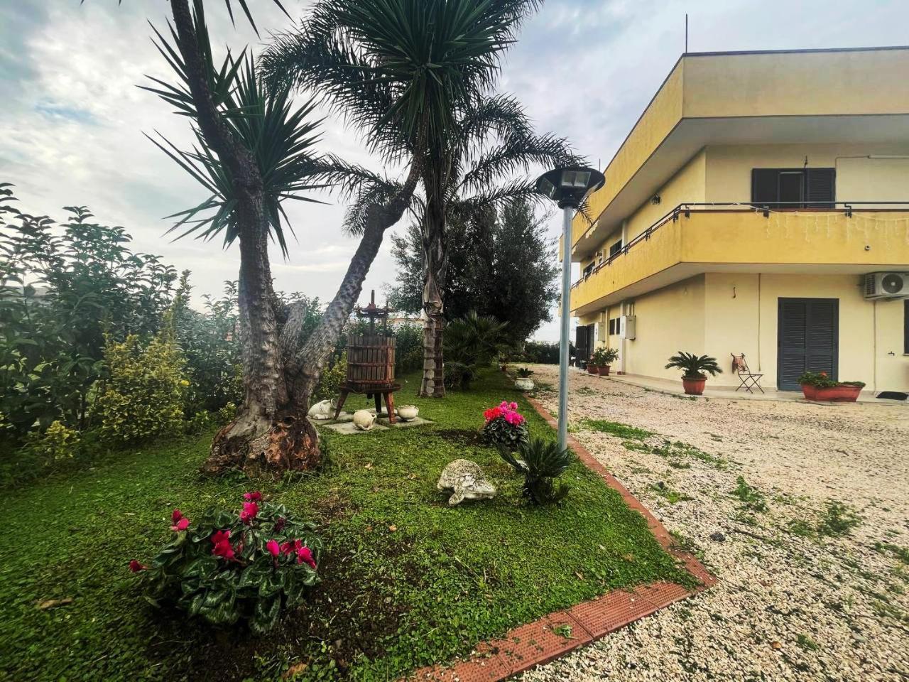 Casa Vacanze Paradise Santa Maria La Carita Exterior photo